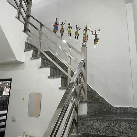 Rukmani Villas Group Of Rukmani Home Stay Mathura Buitenkant foto