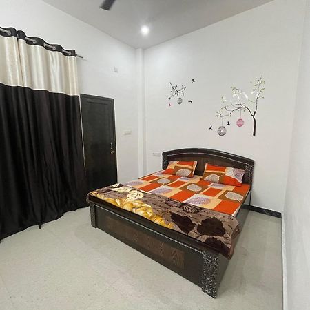 Rukmani Villas Group Of Rukmani Home Stay Mathura Buitenkant foto
