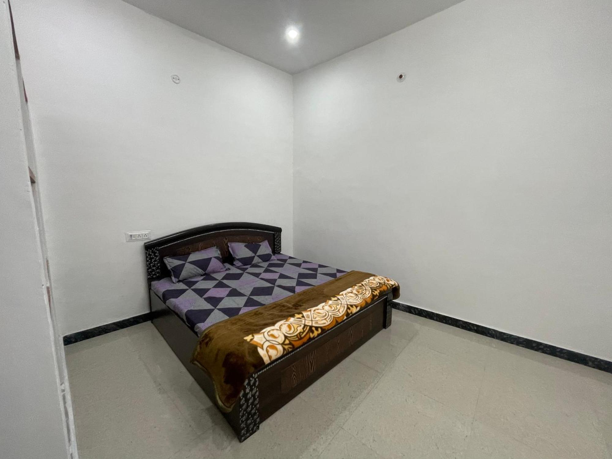 Rukmani Villas Group Of Rukmani Home Stay Mathura Buitenkant foto