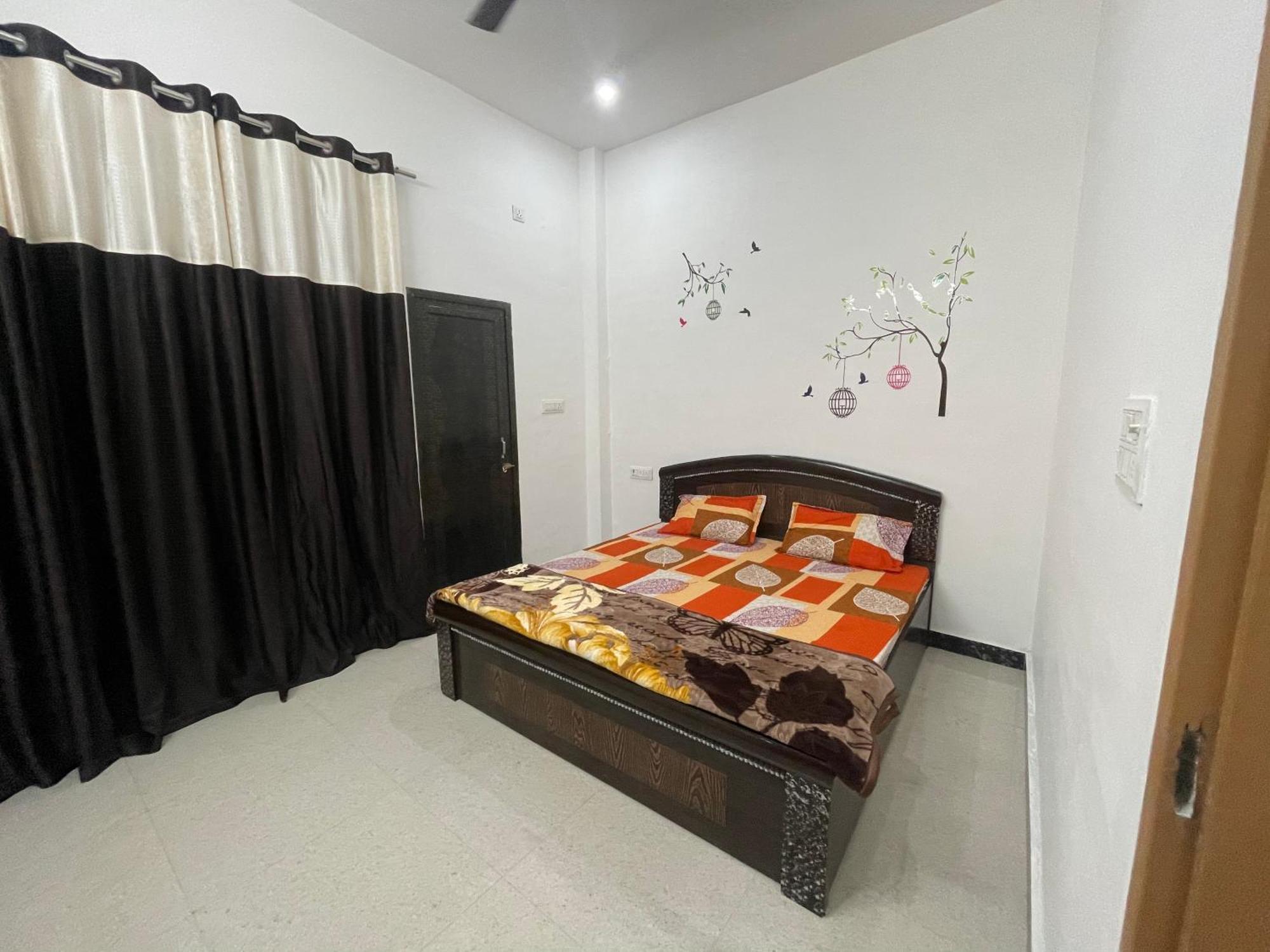 Rukmani Villas Group Of Rukmani Home Stay Mathura Buitenkant foto