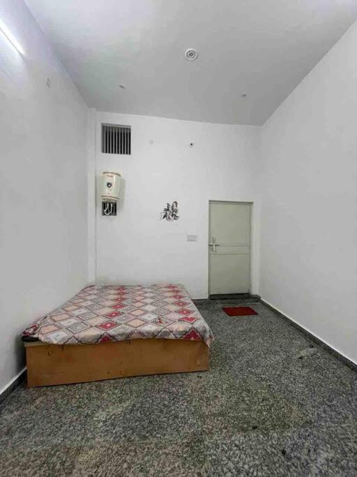 Rukmani Villas Group Of Rukmani Home Stay Mathura Buitenkant foto